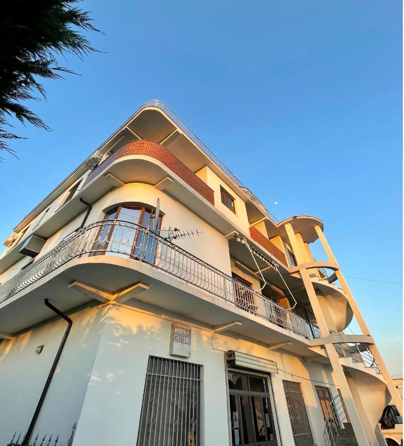 Hotel Nicola Lezhë Dış mekan fotoğraf